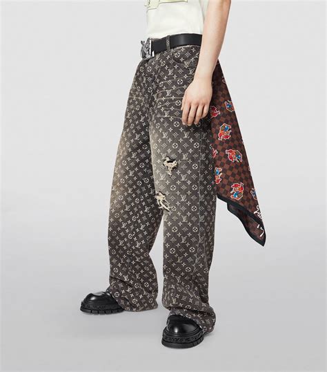 Pantalón Louis Vuitton .